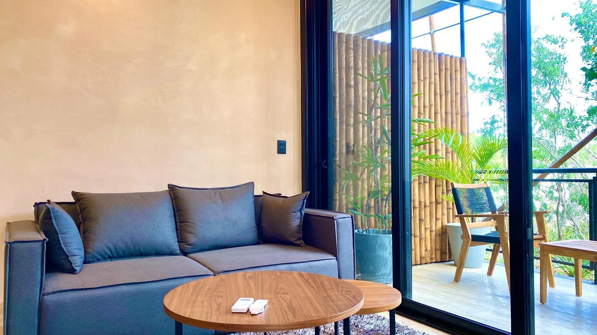 Living In The Noom By Andiani Apartment Cancun