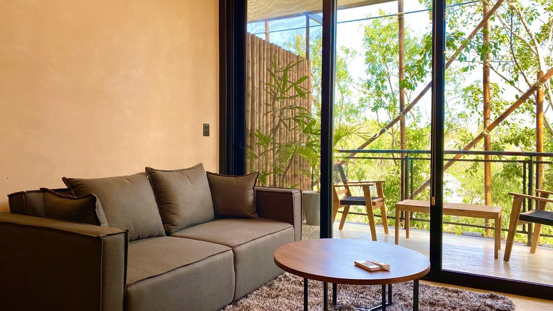 Living In The Noom By Andiani Apartment Cancun