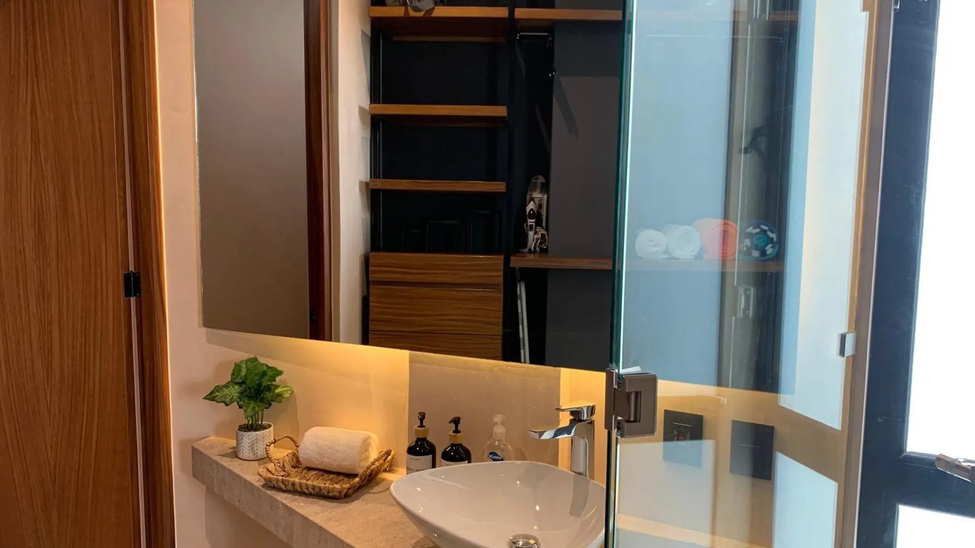 Living In The Noom By Andiani Apartment Cancun